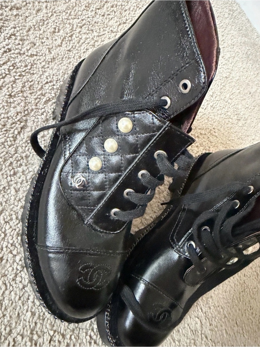 CHANEL Black Quilted Pearl-Accent Lace-Up combat Boots 9 - Picture 4 of 8